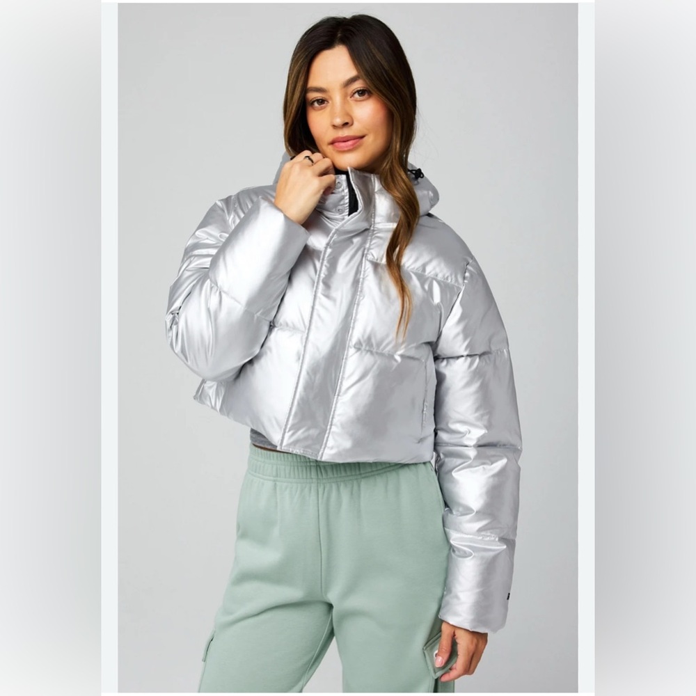 Fabletics Silver Essential Cropped Hooded Puffer size M